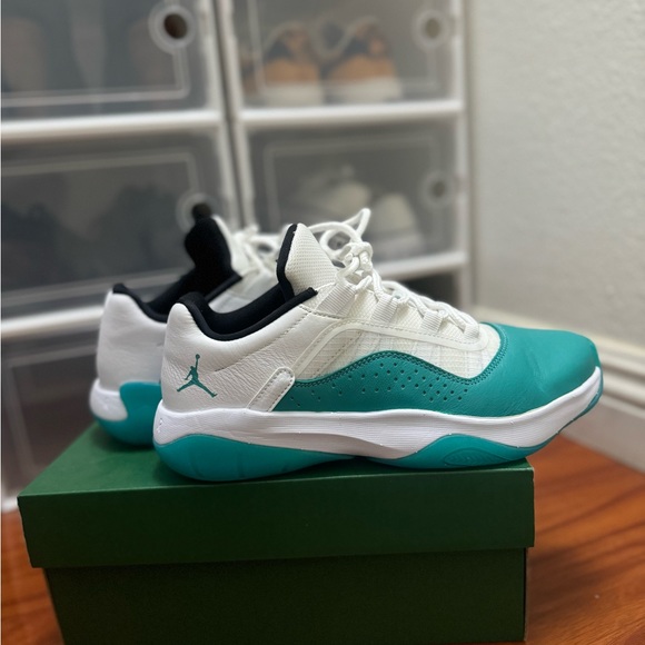 Air Jordan 11 CMFT Low Sneaker (Women) - Picture 9 of 10